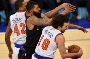 包含今晚体能课后，菲尼克斯太阳回应争议备战NBA总决赛，球迷炸锅，更衣室氛围转暖的词条