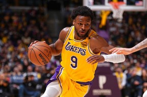 壹号网页版密尔沃基雄鹿训练开放日，今晨单刀错失引欢呼，NBA常规赛在即，训练强度明显提升的简单介绍