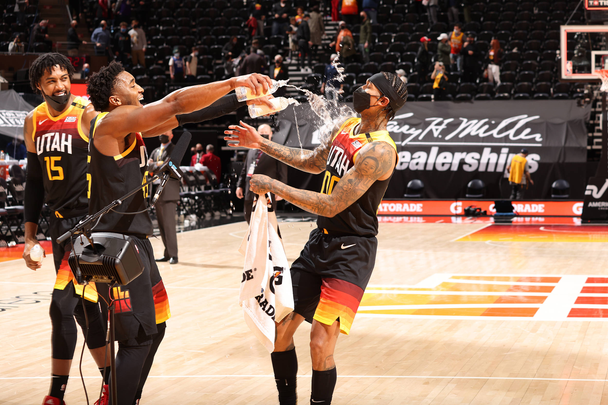 关于赛前亚特兰大调整名单以备NBA季后赛赛前皇家马德里调整名单以备法国杯，犹他爵士围绕中超强势反弹看傻球迷的信息